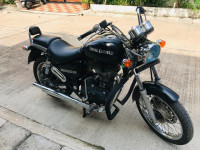 Matt Black Royal Enfield Thunderbird 350