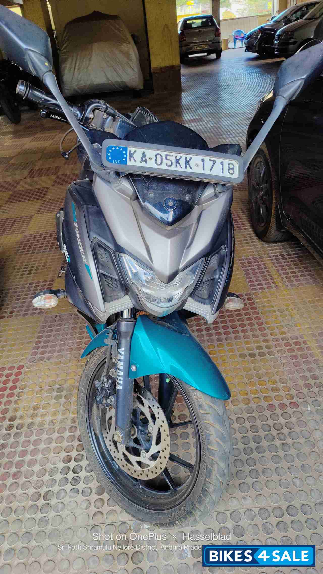 Grey Yamaha Fazer 25