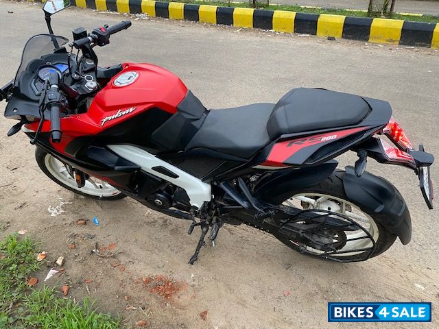 Bajaj Pulsar RS 200 BS6
