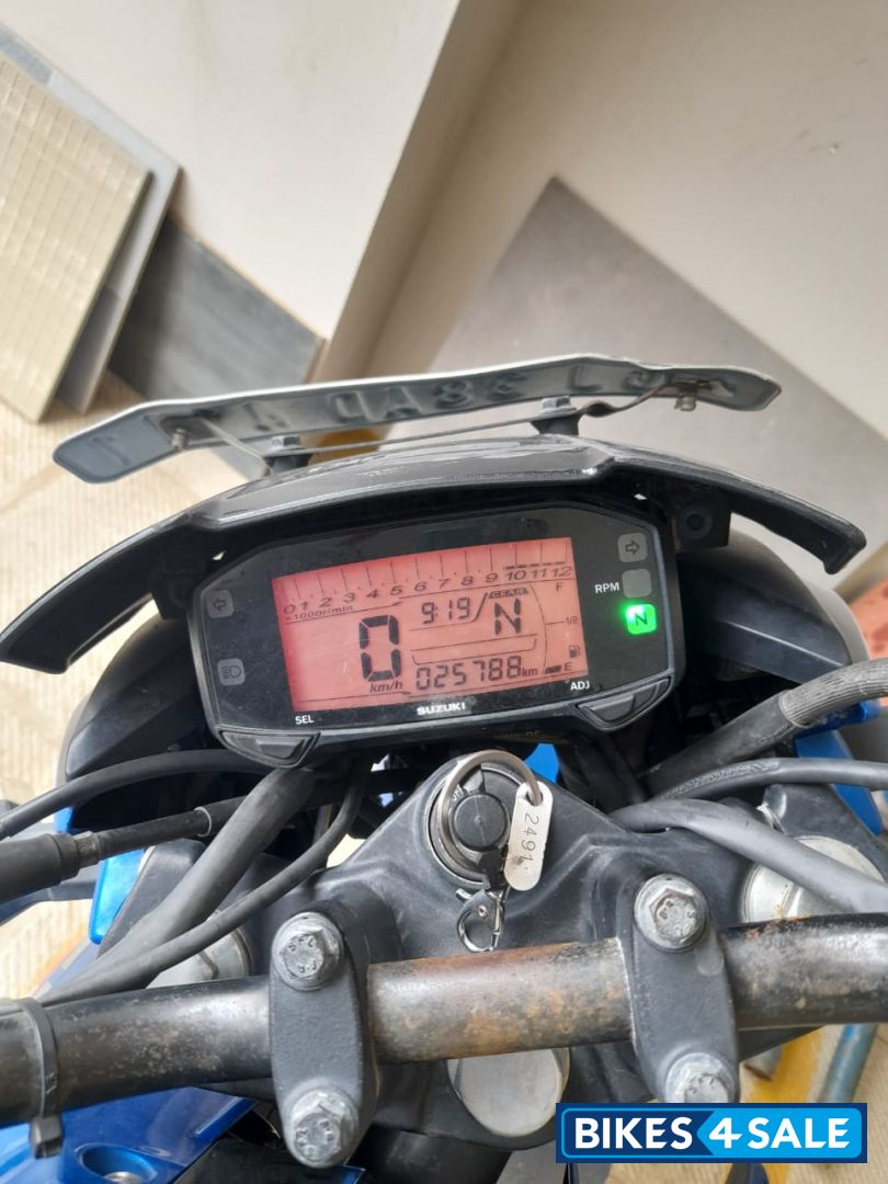 Blue Suzuki Gixxer 150