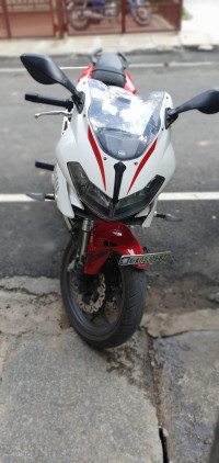 Red White Benelli 302R