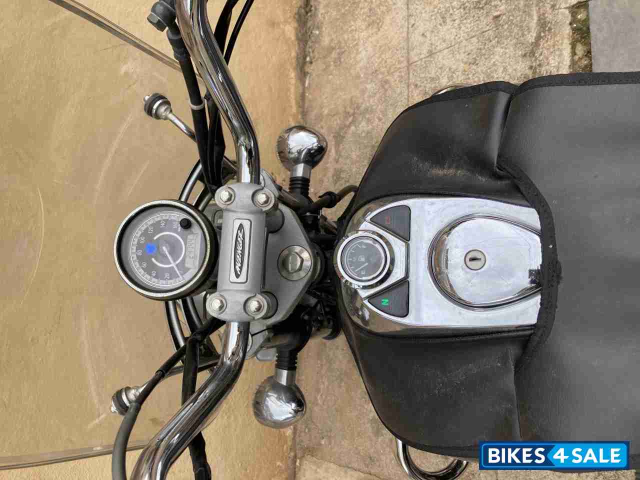 Bajaj Avenger Cruise 220 Bajaj Avenger Cruise 220