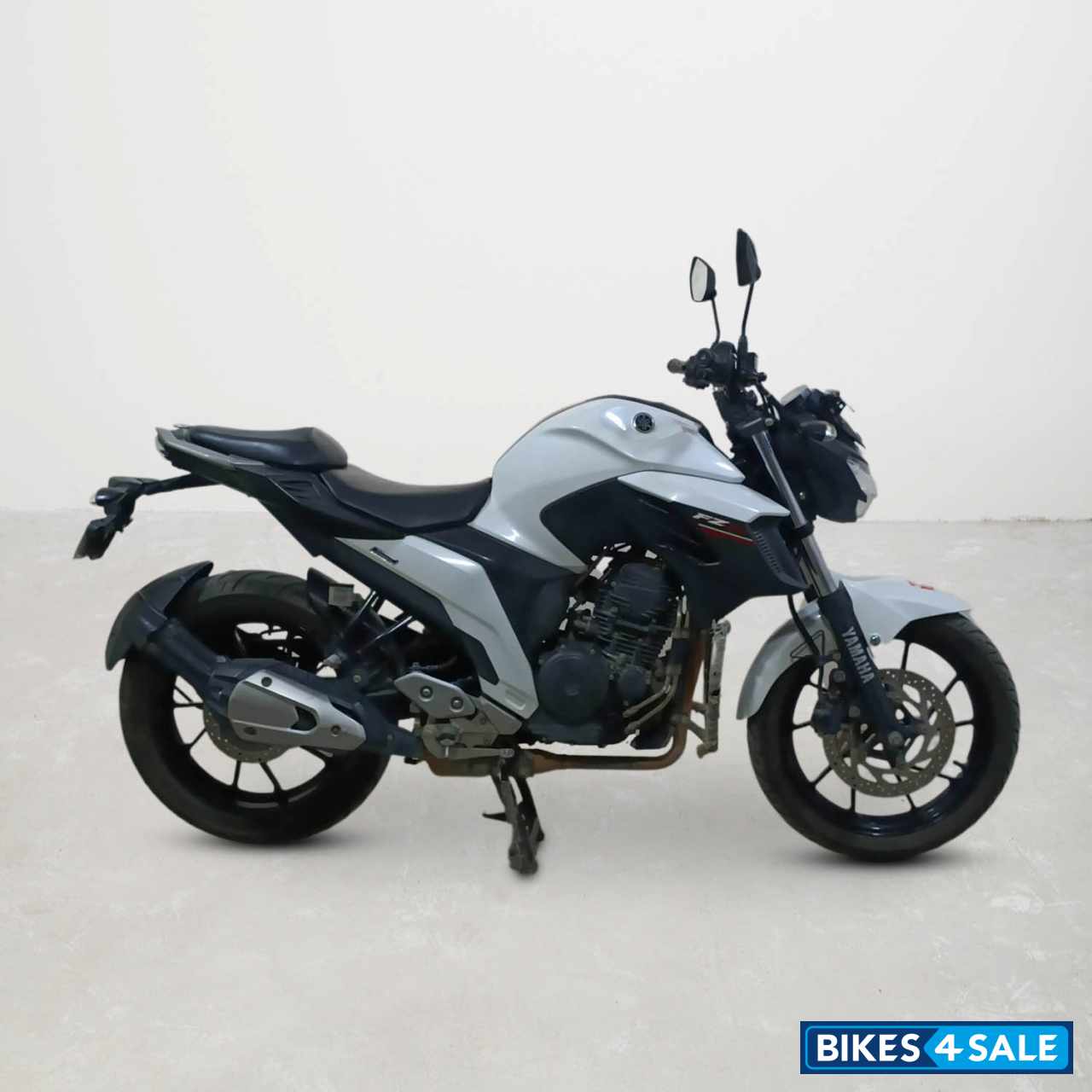 Yamaha FZ25