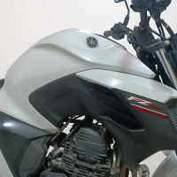 Yamaha FZ25