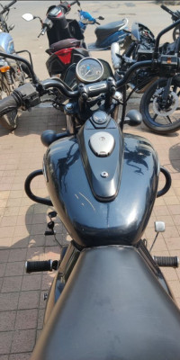 Bajaj Avenger 180 DTS-i
