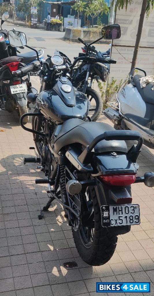 Bajaj Avenger 180 DTS-i Bajaj Avenger 180 DTS-i