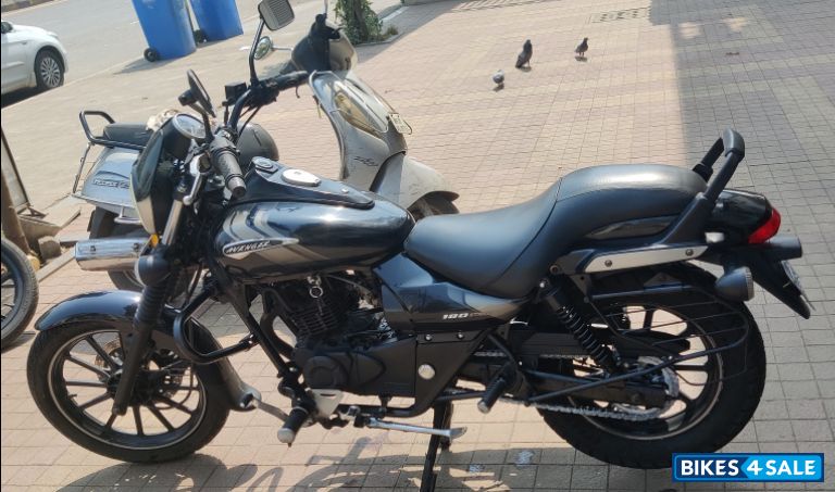 Bajaj Avenger 180 DTS-i Bajaj Avenger 180 DTS-i