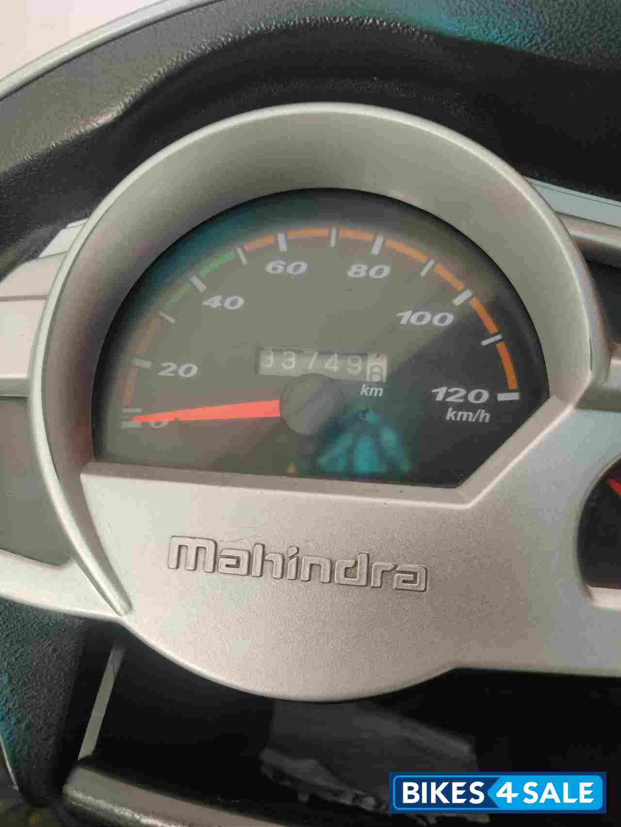 Mahindra Gusto