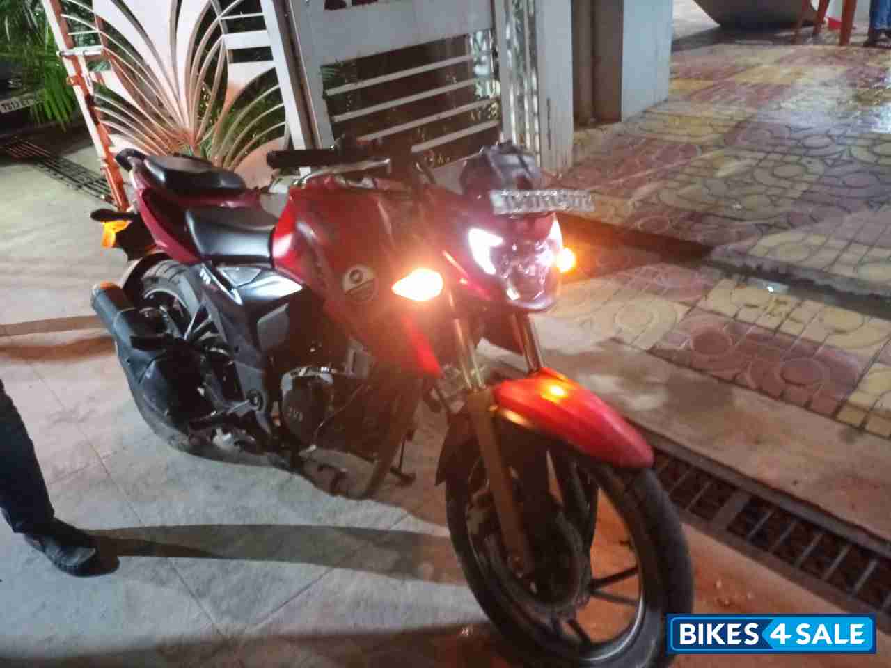 Red TVS Apache RTR 200 4V