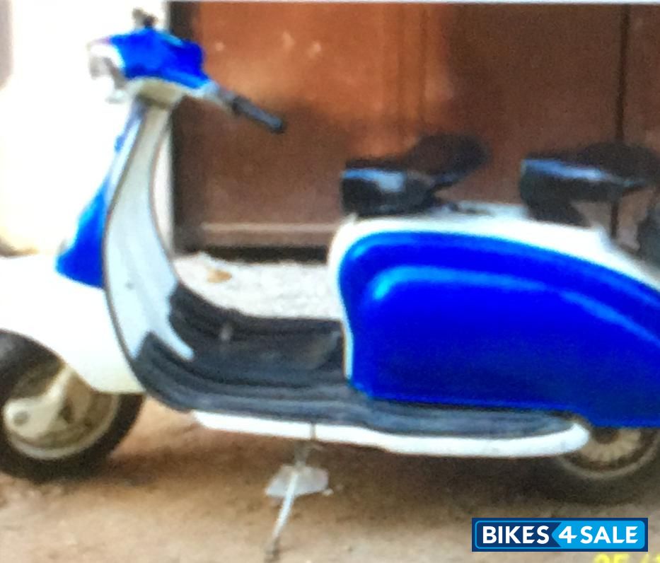 Vintage Scooter Lamby 150