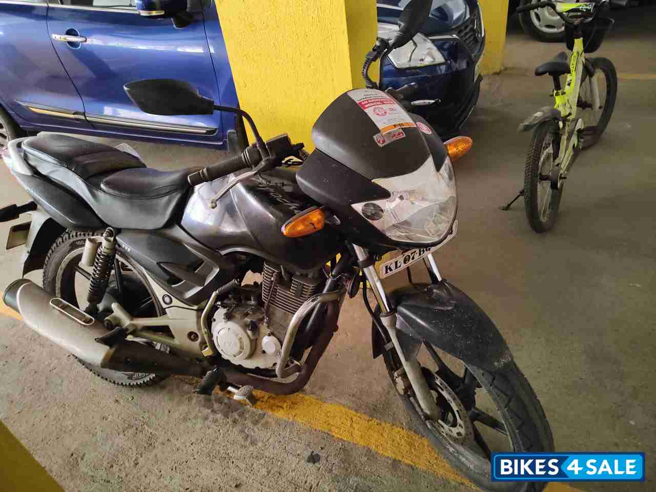 Black TVS Apache 150