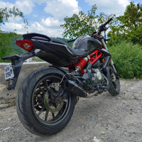 Black Benelli TNT 300