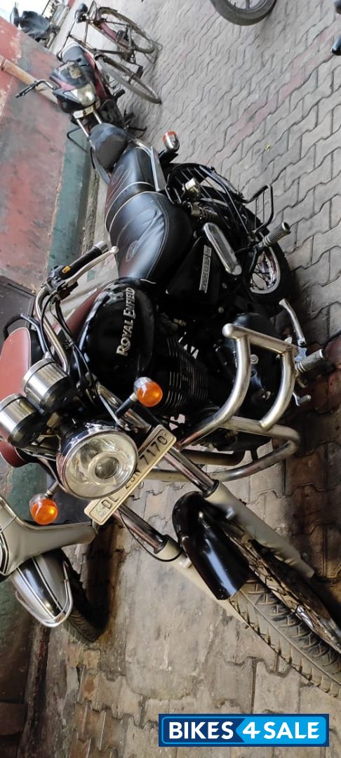 Black Royal Enfield Thunderbird TwinSpark 350 Black Royal Enfield Thunderbird TwinSpark 350