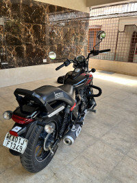 Black Bajaj Avenger Street 220