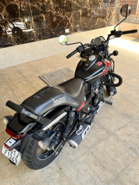 Black Bajaj Avenger Street 220
