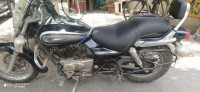 Black Bajaj Avenger Cruise 220