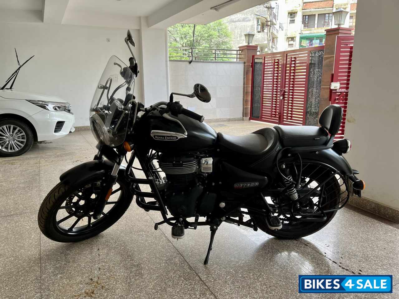 Royal Enfield Meteor 350 Stellar