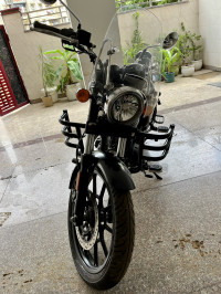 Royal Enfield Meteor 350 Stellar