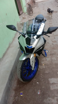 Yamaha R15 V4