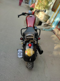 Wine Red Bajaj Avenger 200 DTS-i