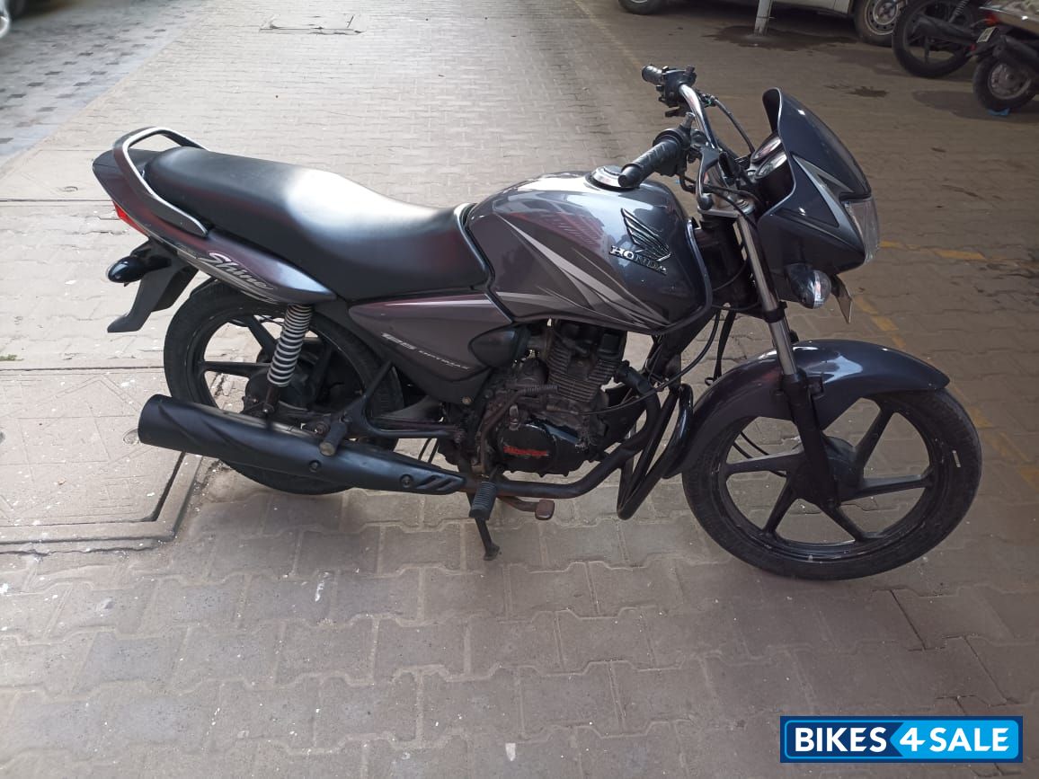 Honda CB Shine