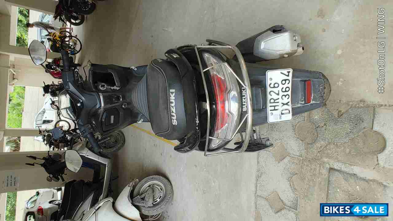 Suzuki Burgman Street