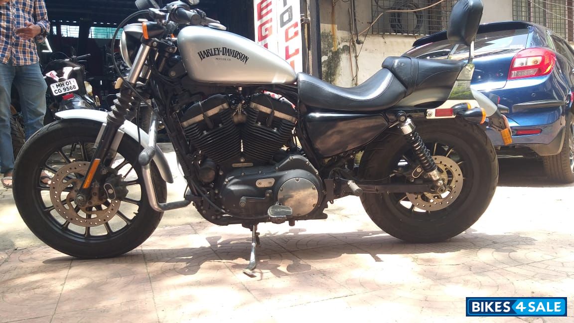 Gray Harley Davidson XL 883L Sportster