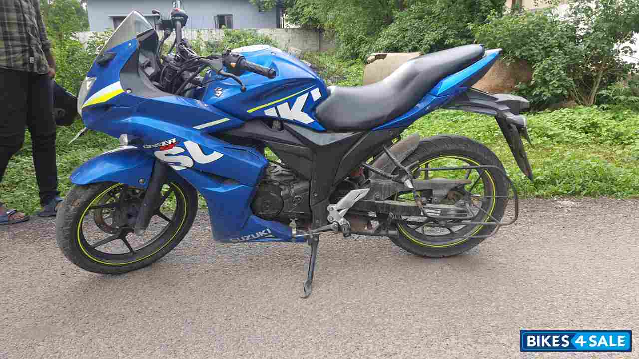 Suzuki Gixxer SF