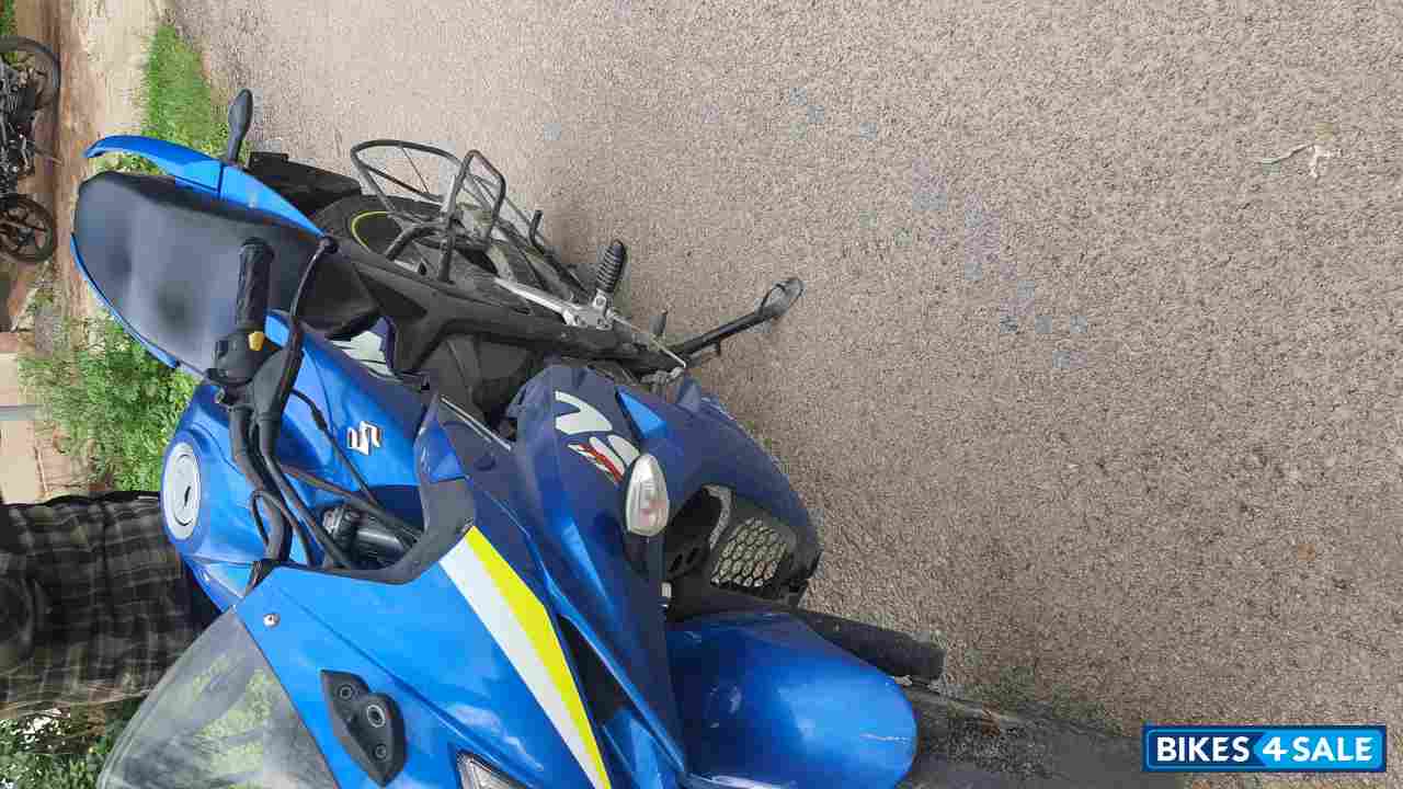 Suzuki Gixxer SF Suzuki Gixxer SF