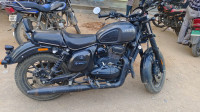 Yezdi Roadster Dark 2022 Model