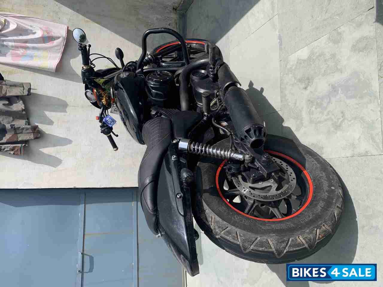 Black Harley Davidson Street 750