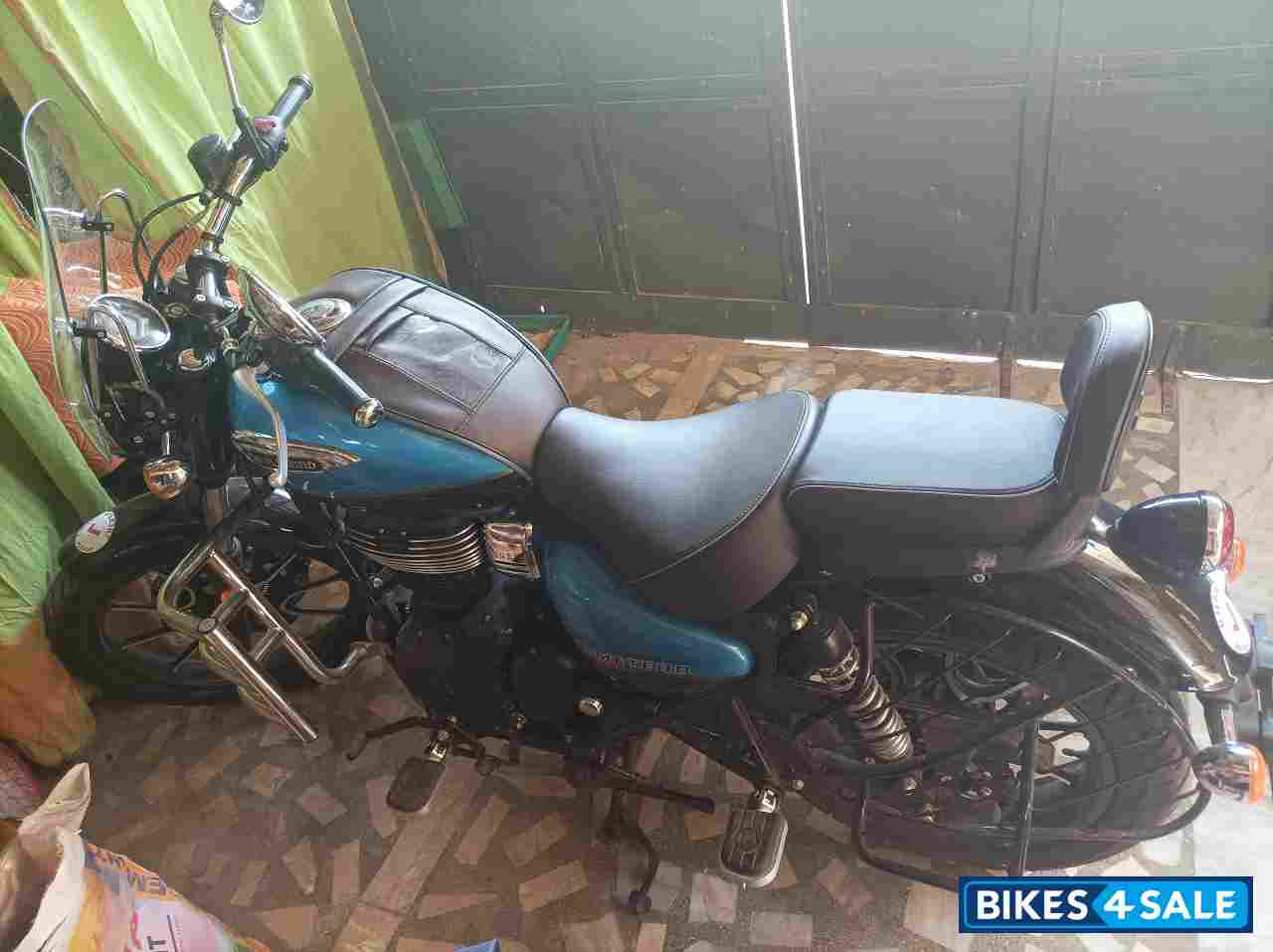 Supernova Blue Royal Enfield Meteor 350 Supernova