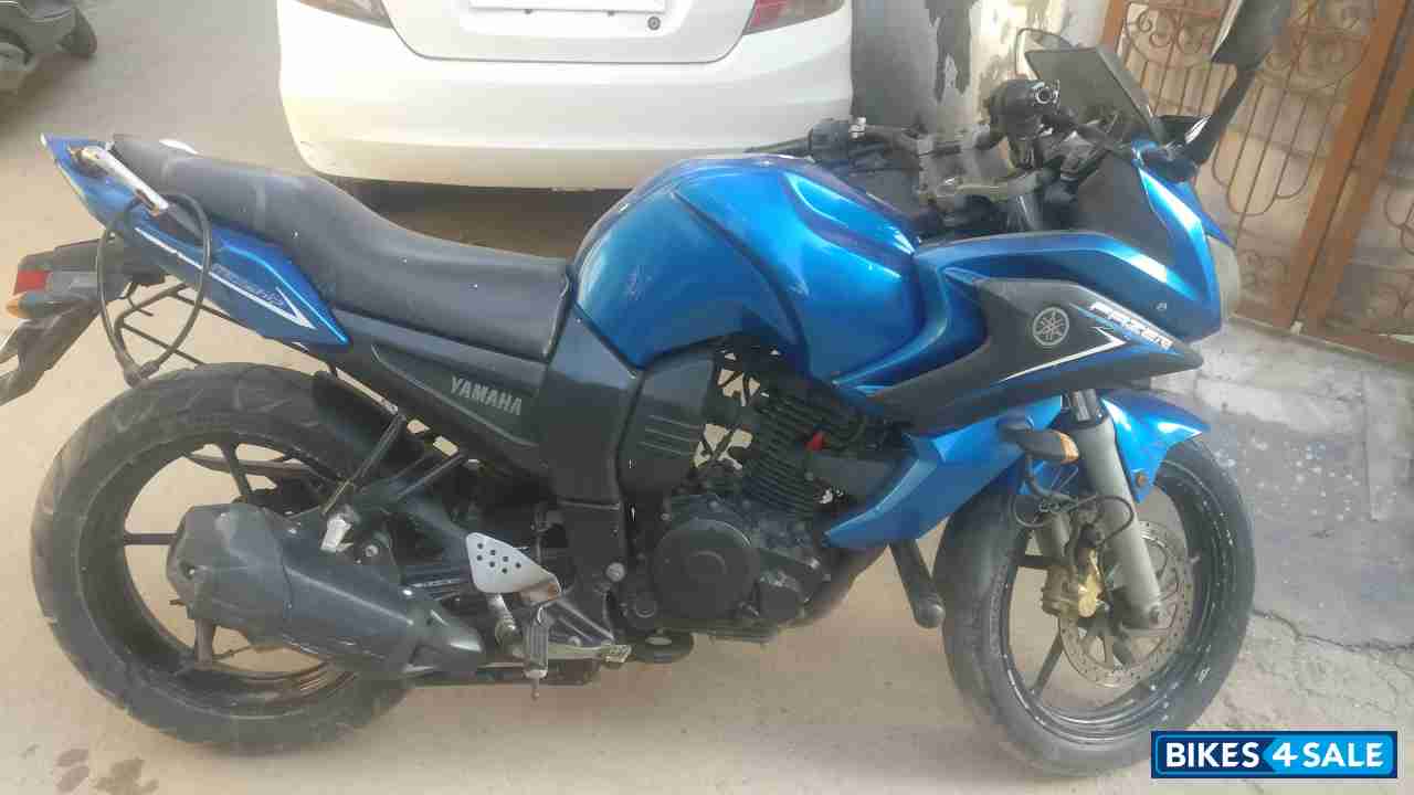 Blue Yamaha Fazer