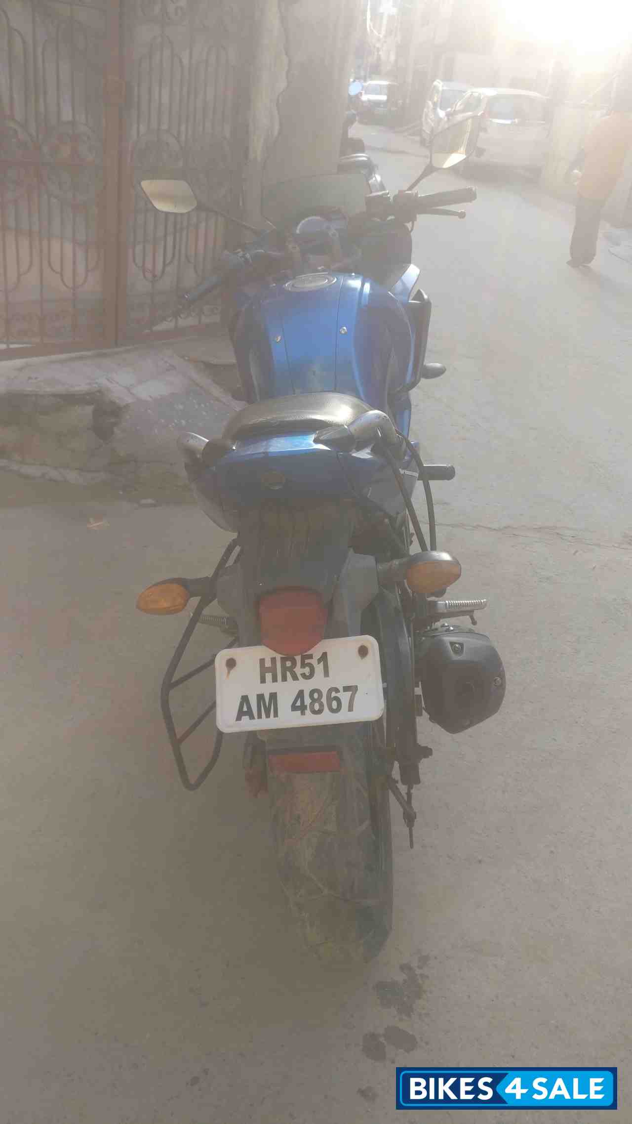 Blue Yamaha Fazer Blue Yamaha Fazer