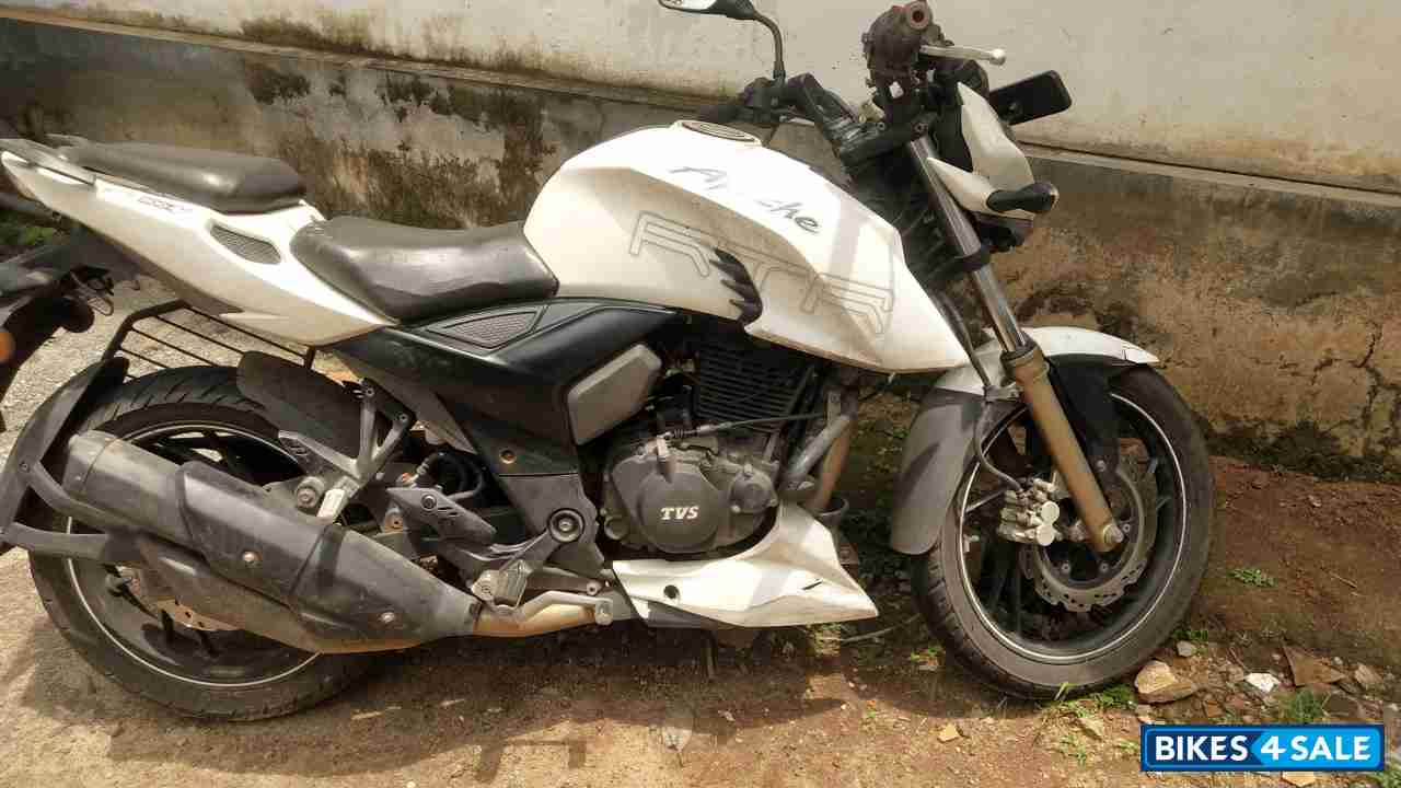 TVS Apache RTR 200 4V