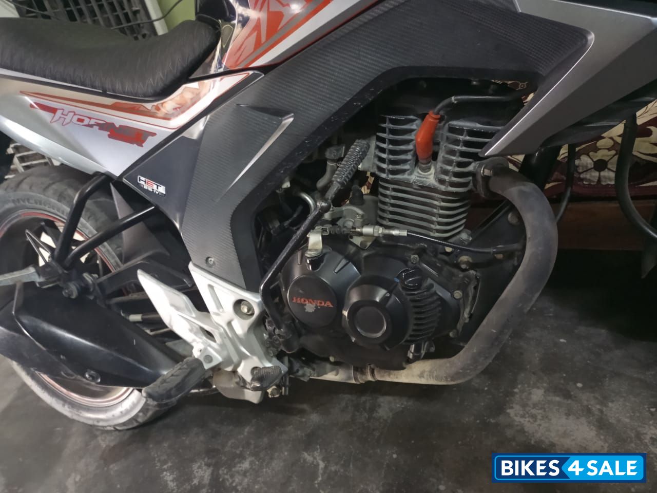 Black Honda CB Hornet 160R ABS