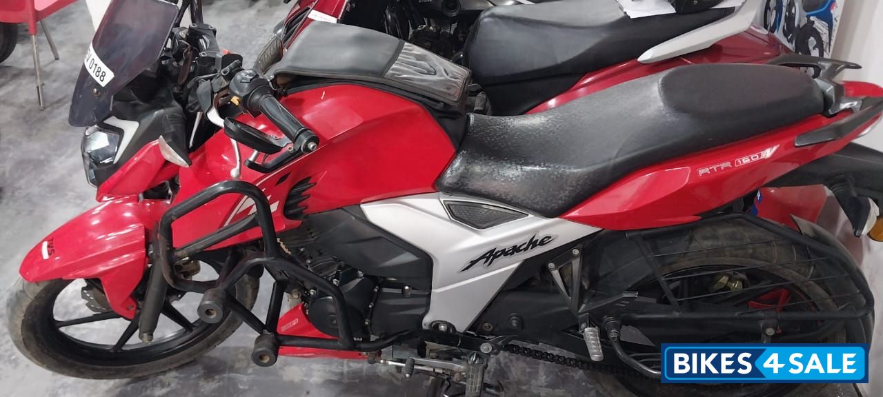TVS Apache RTR 160 4V