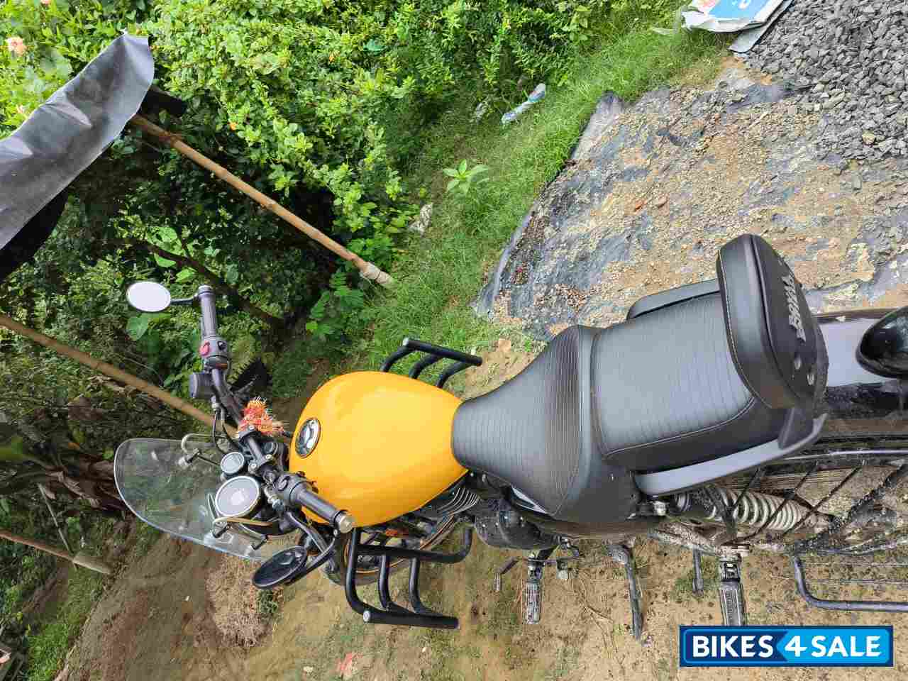 Fireball Yellow Royal Enfield Meteor 350 Fireball