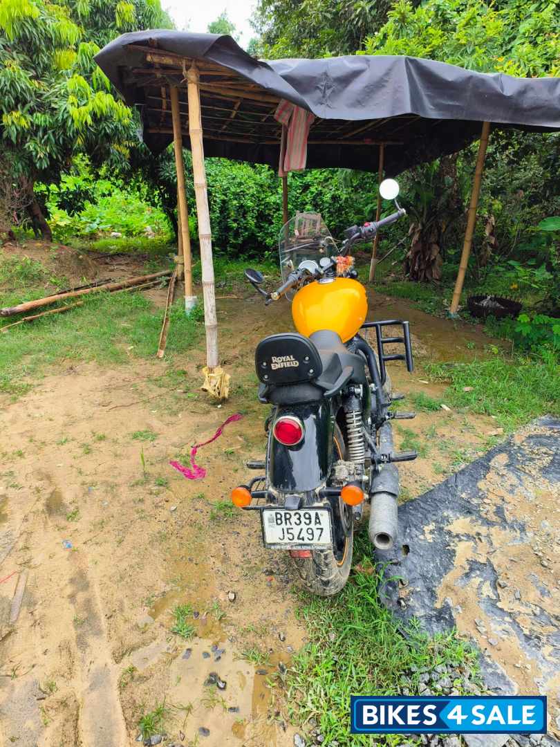 Fireball Yellow Royal Enfield Meteor 350 Fireball