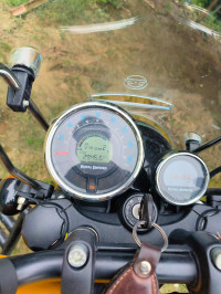 Fireball Yellow Royal Enfield Meteor 350 Fireball