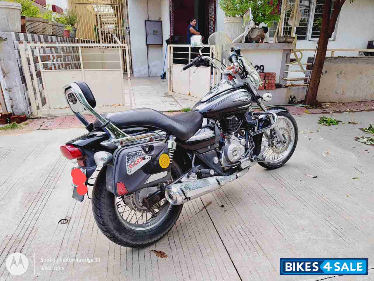 Ebony Black Bajaj Avenger Cruise 220