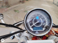 Ebony Black Bajaj Avenger Cruise 220