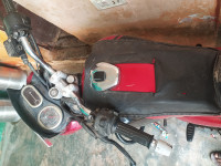 Bajaj V15