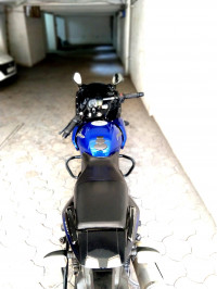 Bajaj Pulsar 220F