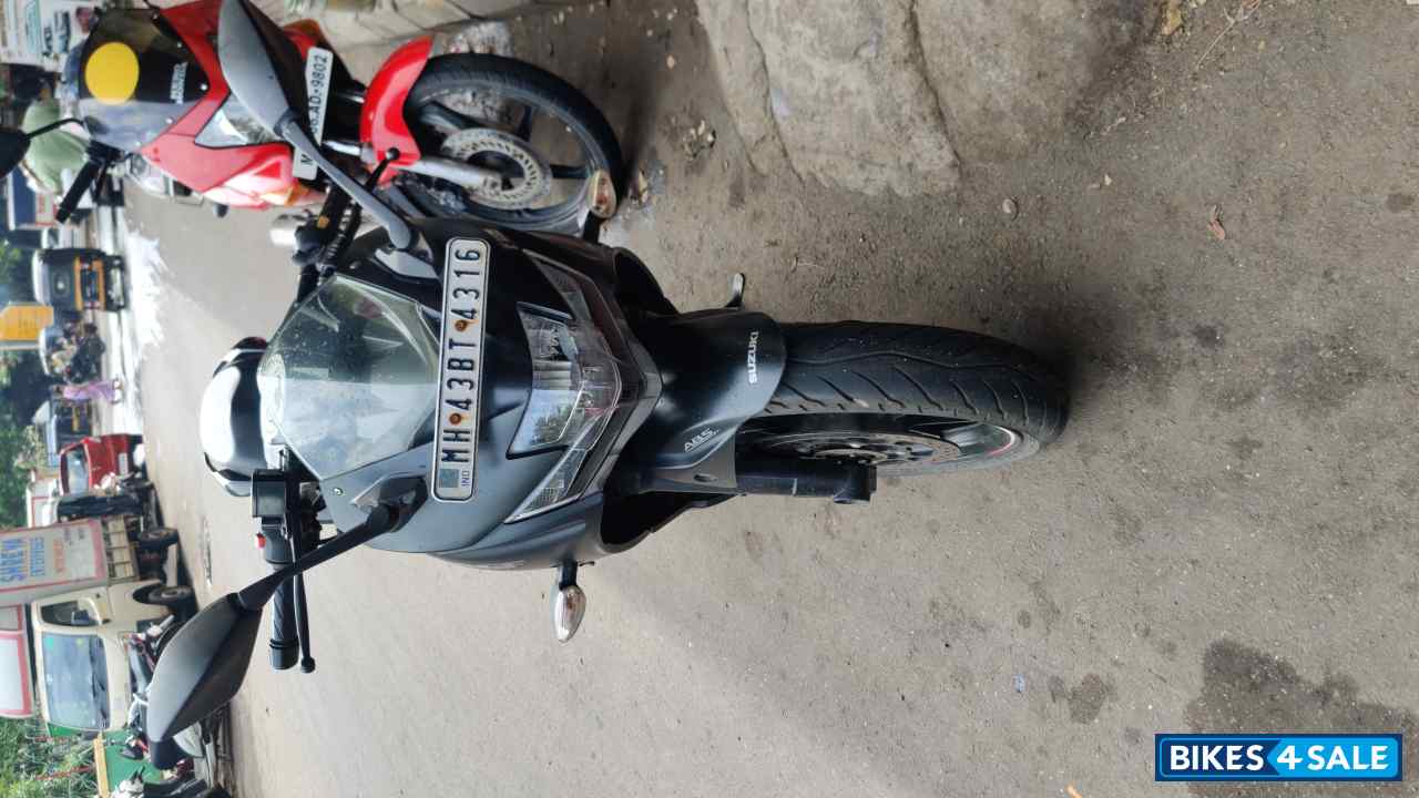 Black Suzuki Gixxer SF 250