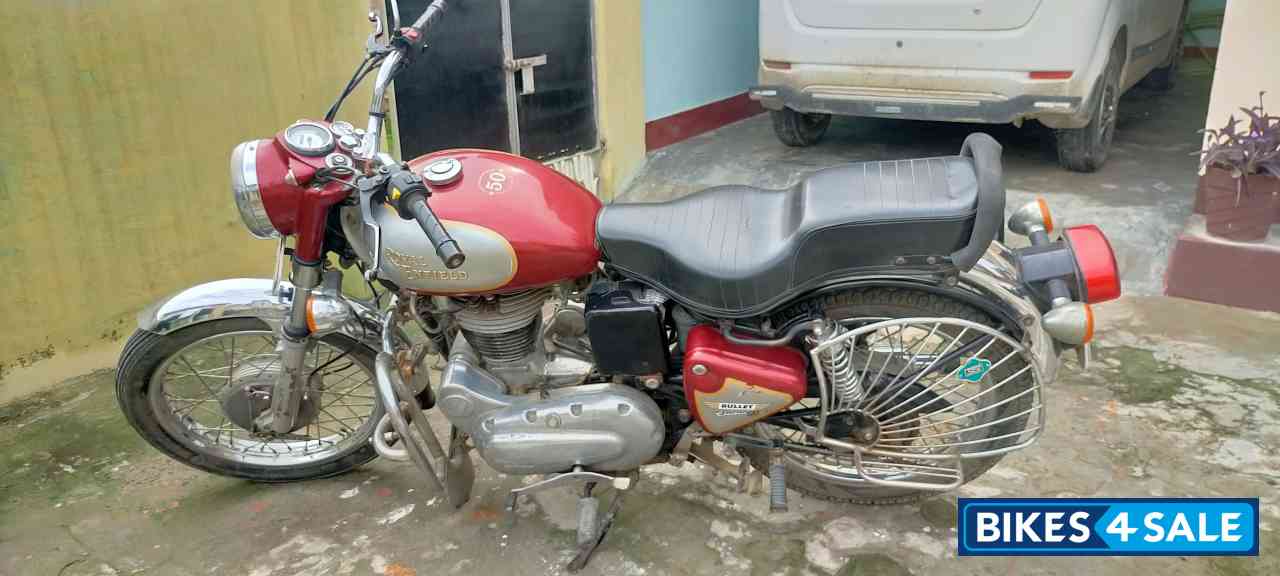 Red And Silver Royal Enfield Bullet Electra 5S