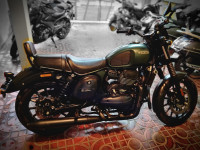 Hunter Green Yezdi Roadster Dark