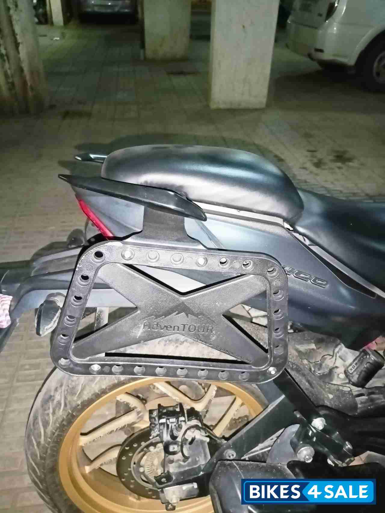 Bajaj Dominar 400