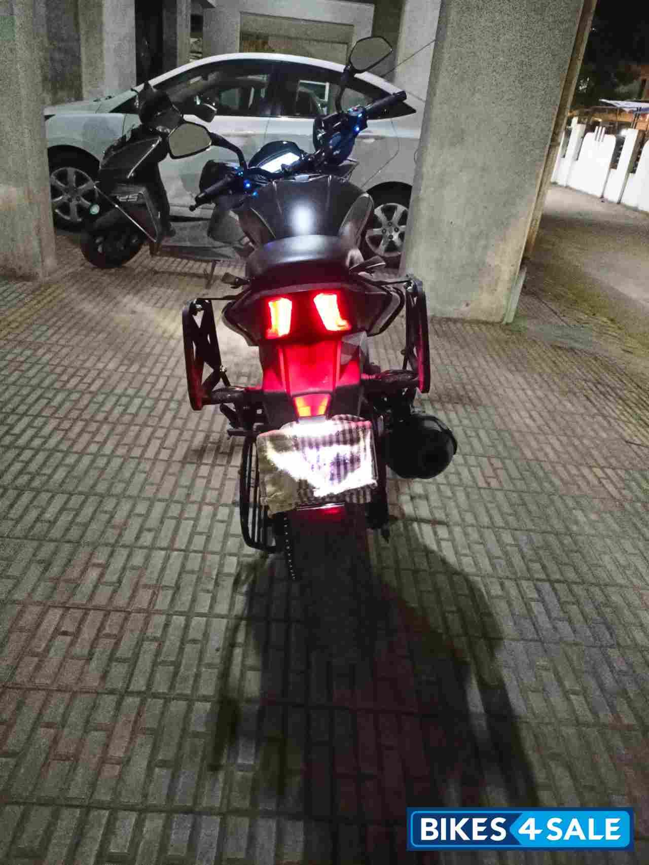 Bajaj Dominar 400