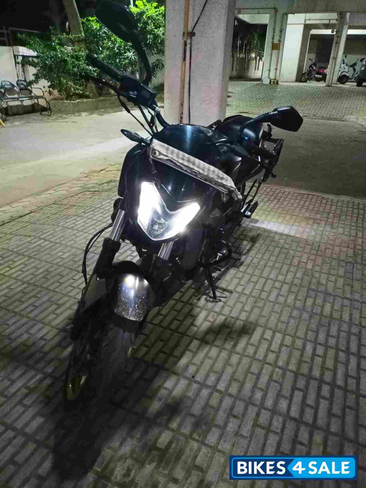 Bajaj Dominar 400